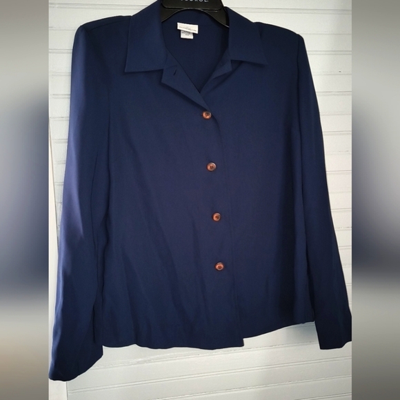Jaclyn Smith navy blue button down shirt size medium with shoulderpads - Picture 2 of 7